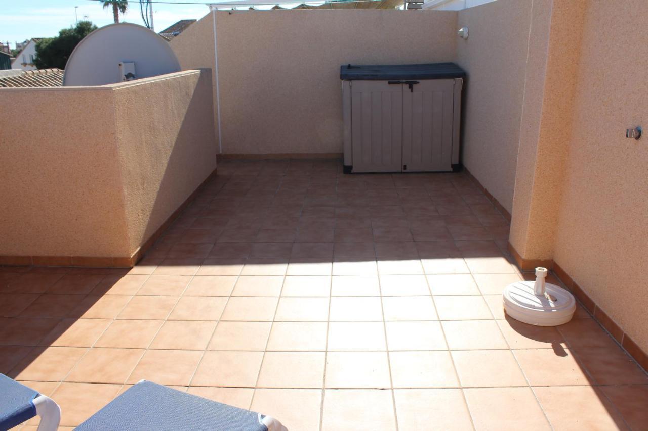 Bungalow With 2 Bedrooms And Roof Terrace In The Center Of La Zenia. Free Wifi. Orihuela Exteriör bild