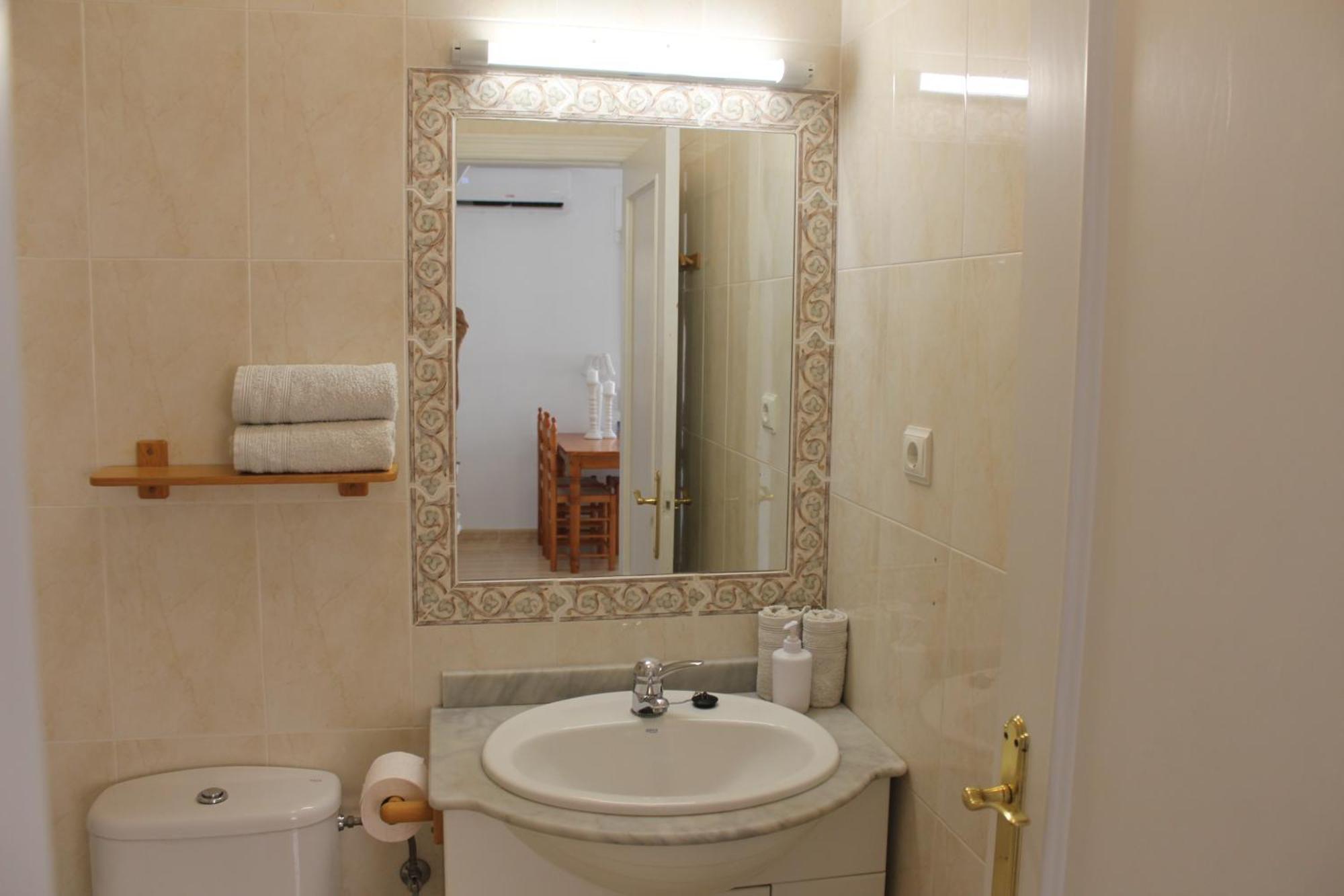Bungalow With 2 Bedrooms And Roof Terrace In The Center Of La Zenia. Free Wifi. Orihuela Exteriör bild